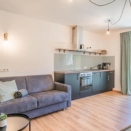 Tirola Bude Resi Schorsch 1-2 *