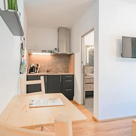 Tirola Bude Resi Schorsch 1-2 *