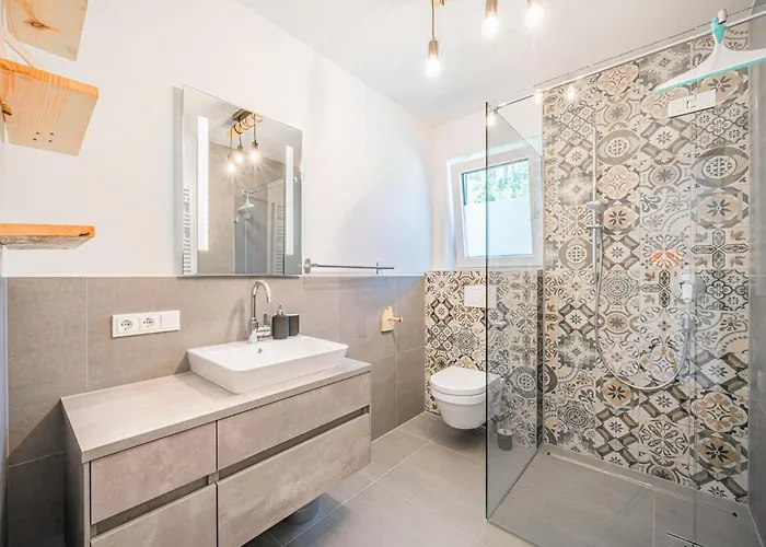 Tirola Bude Resi Schorsch 1-2