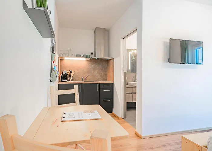 Tirola Bude Resi Schorsch 1-2 *